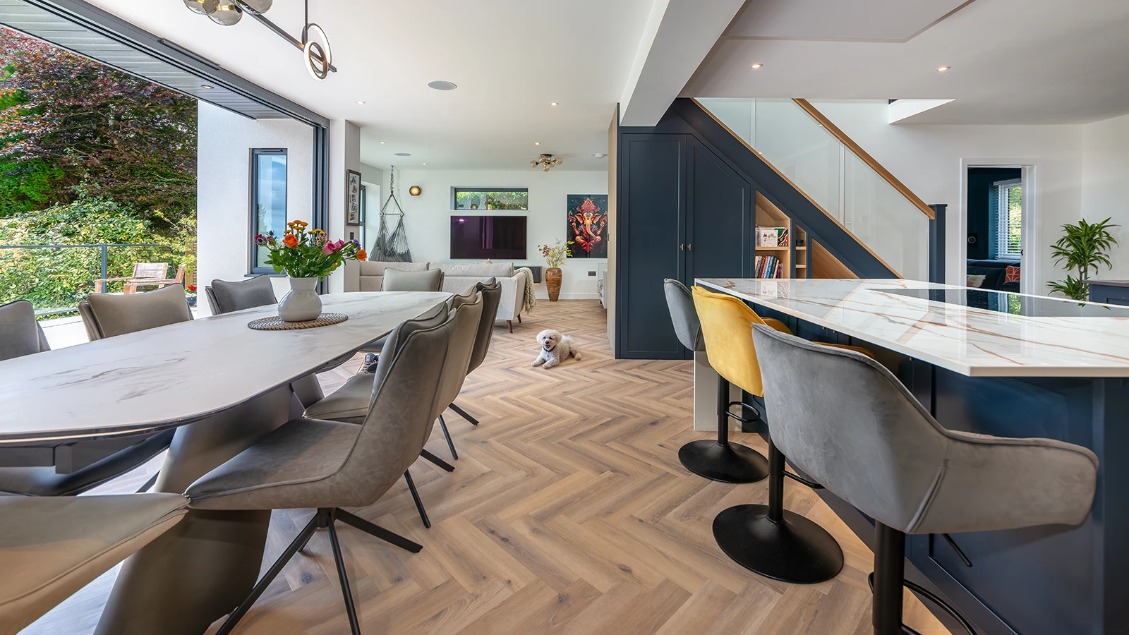 Spruce Architecture – contemporary open plan kitchen dining space in Eastbourne