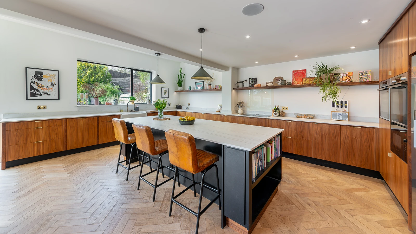 Spruce Architecture - open plan kitchen dining space in Newick